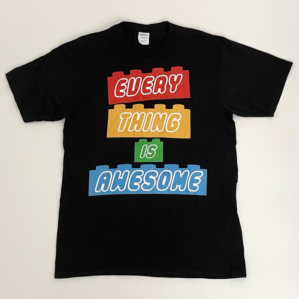 Everything is Awesome LEGO land trip T-Shirt Size Medium